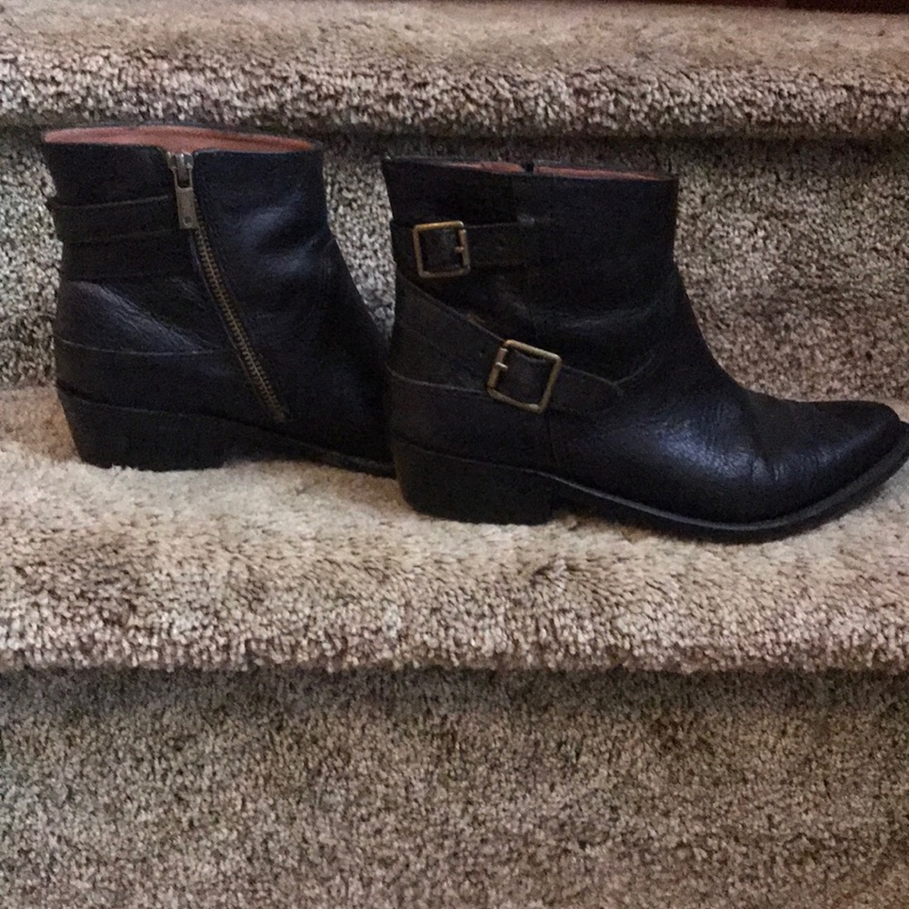 Lucky Brand ankle booties sz 6